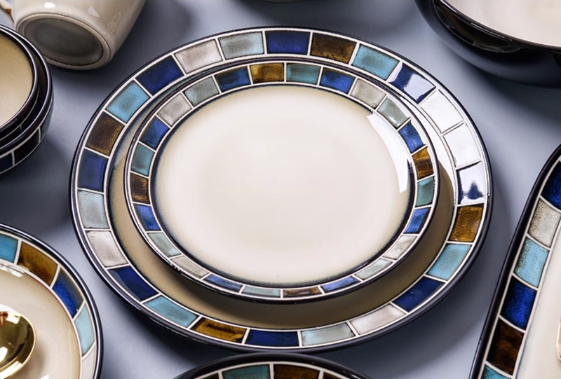 Hyra Luxury Dinnerware Collection