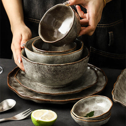 Oma Luxury Dinnerware Collection