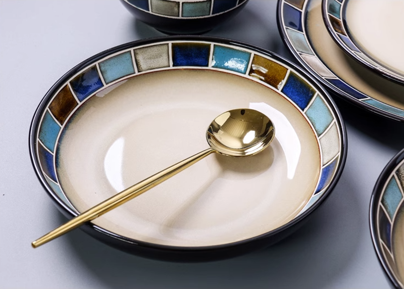 Hyra Luxury Dinnerware Collection